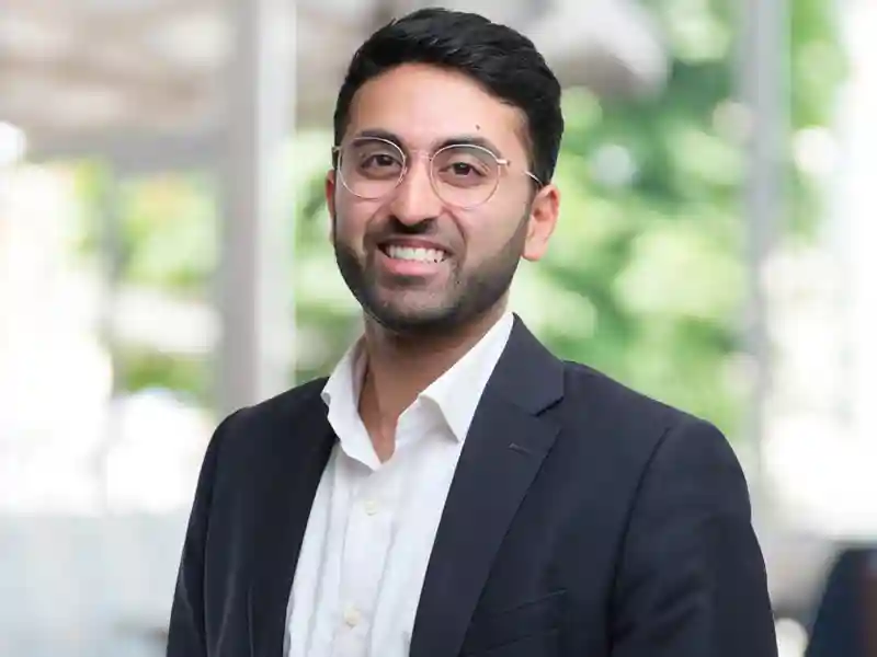 Ravi Punn headshot