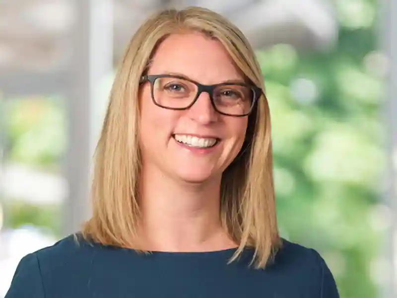 Jo Bristow headshot