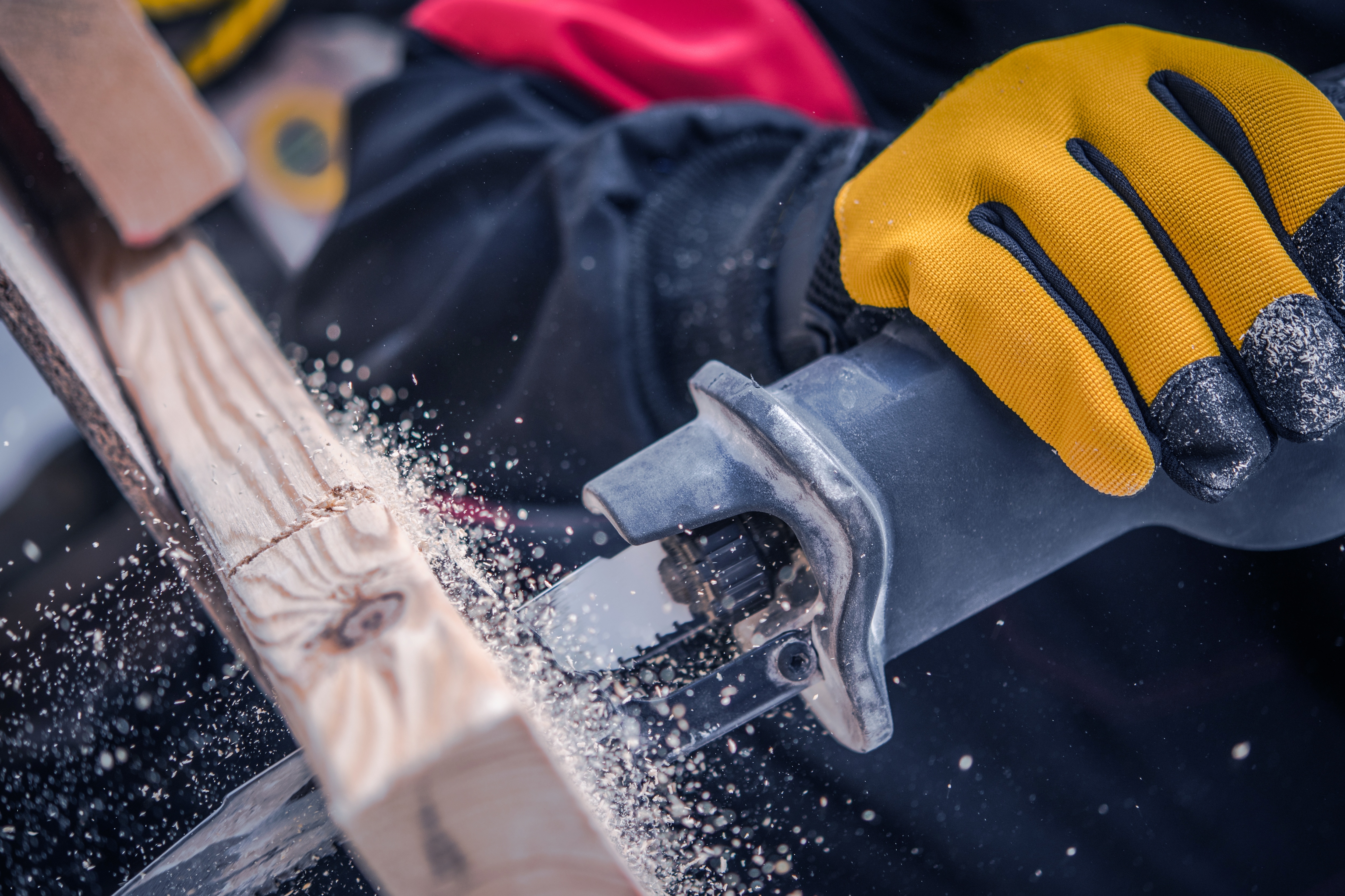 Carpenter using a power tool - Commercial Combined insurance | NFP